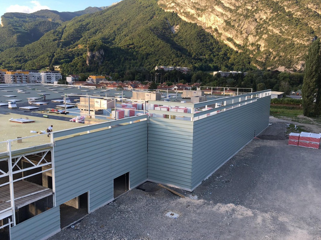 Bardage façade industrielle